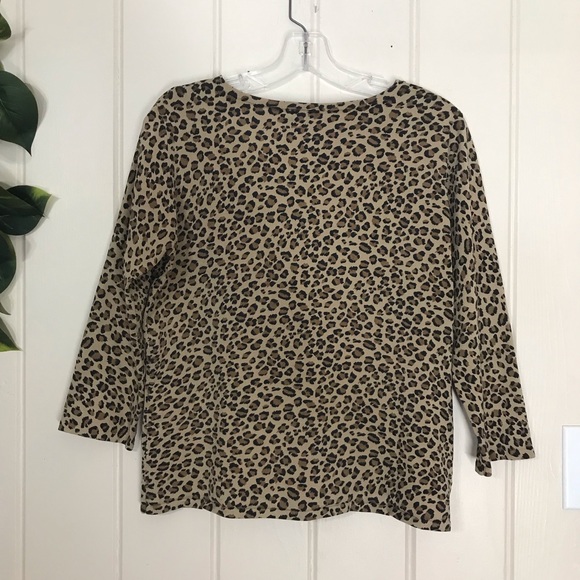 George Brown & Animal Cheetah Print Blouse
3/4 Sleeve
Large
77% Silk 23% Nylon - Picture 9 of 13